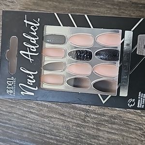 Ardell Art Nail Addict Press-On Nails